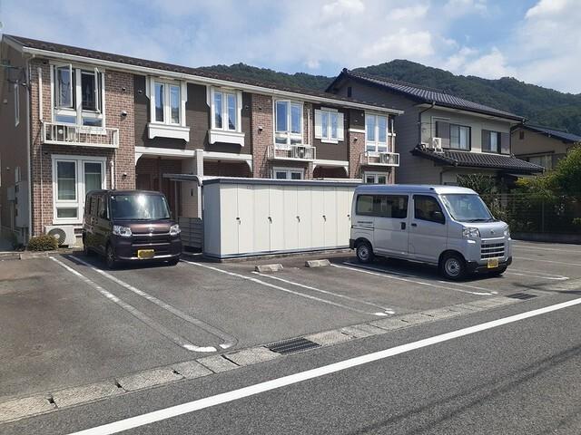 ルーチェ　ソラーレ（103） 駐車場