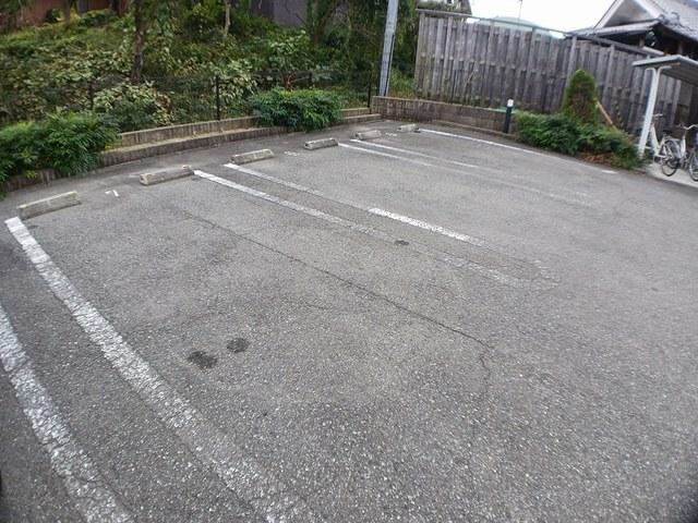 カルム川面（103） 駐車場