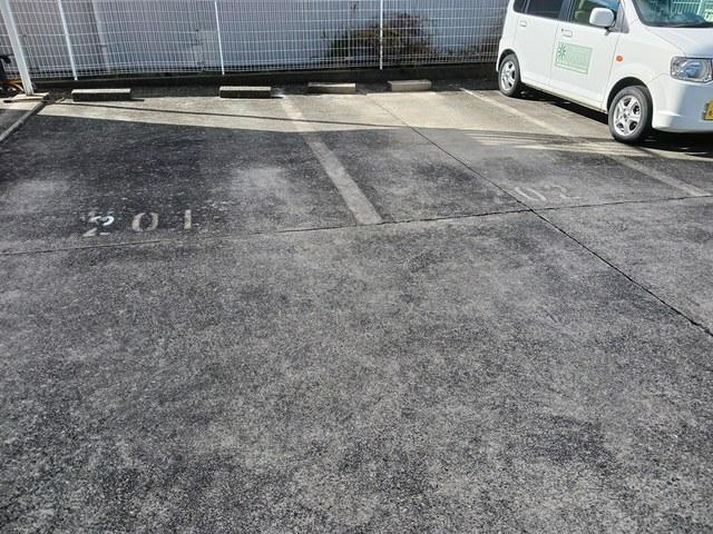 フォレスト（201） 駐車場