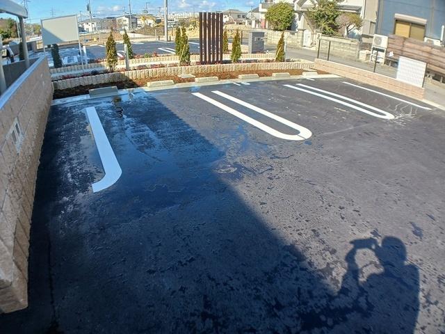 エル　モンテ（104） 駐車場