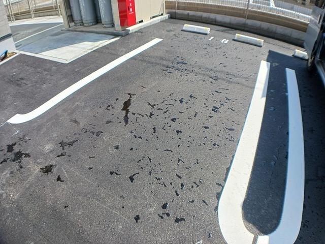 メゾン　グレーヌ王子町Ⅱ（104） 駐車場