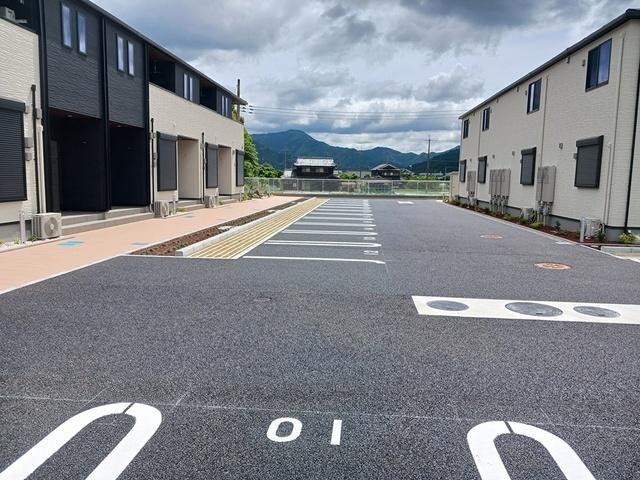 クレール丹波Ⅰ（103） 駐車場