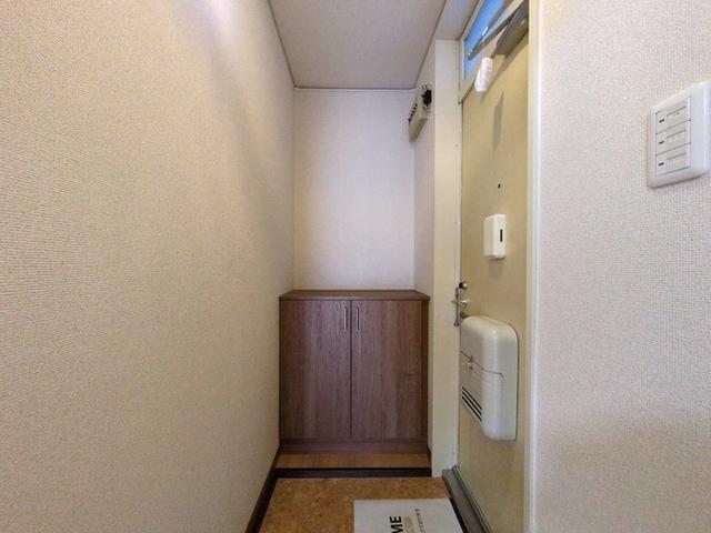 ホワイトタウン（105） 玄関