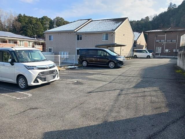 アミカーレＡ（202） 駐車場