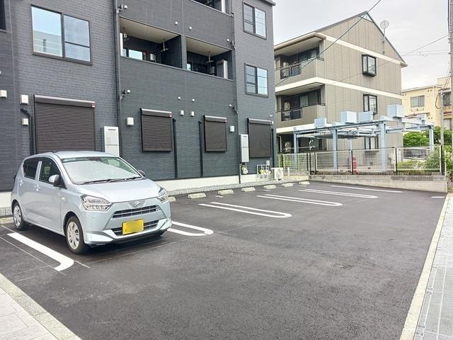 レジデンス荒牧（202） 駐車場