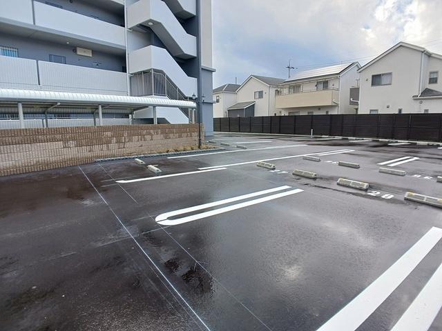 ＫＵＮＩＯ（106） 駐車場