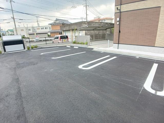 ベル　ソレイユ（203） 駐車場