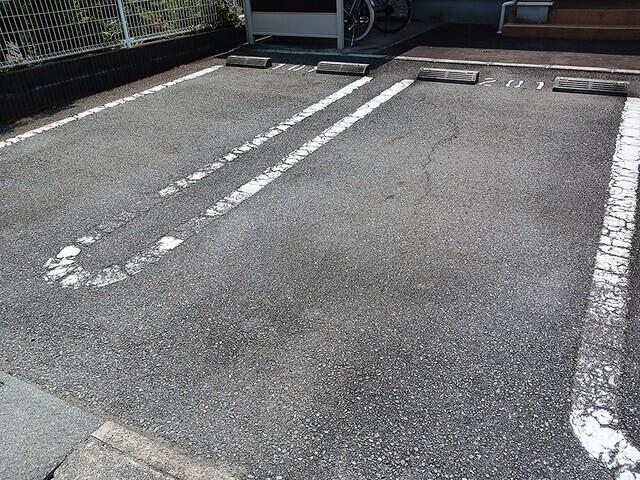 スタービレ（101） 駐車場