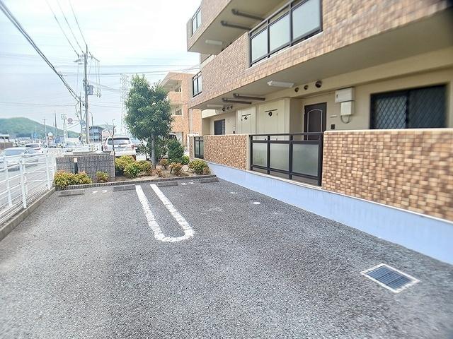 サニーガーデンⅠ（304） 駐車場