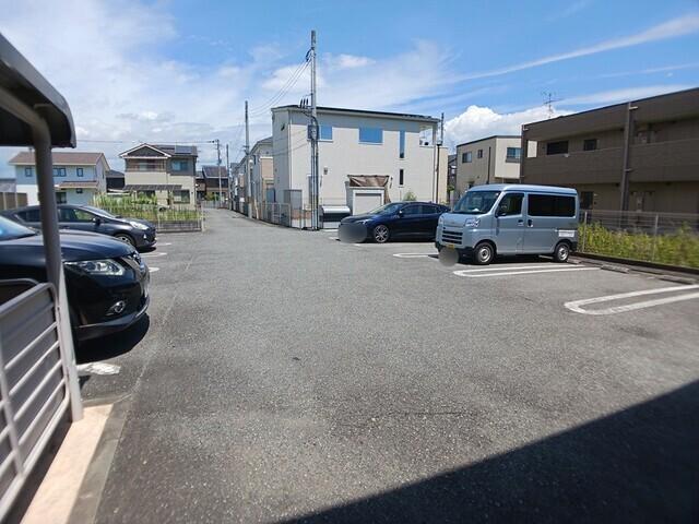 ソレイユ（101） 駐車場