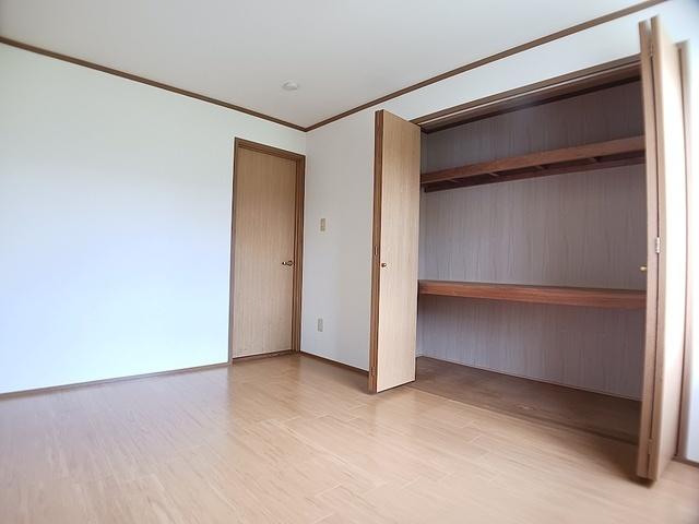 アンソレイエＳ（101） 室内