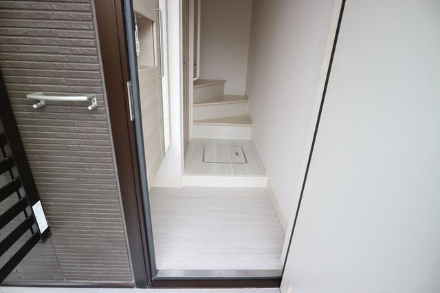 D-ROOM上滝野（206） 玄関