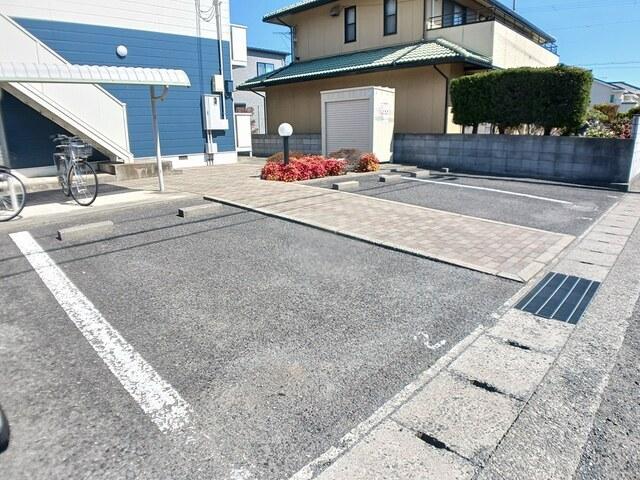ウインズ長池（201） 駐車場