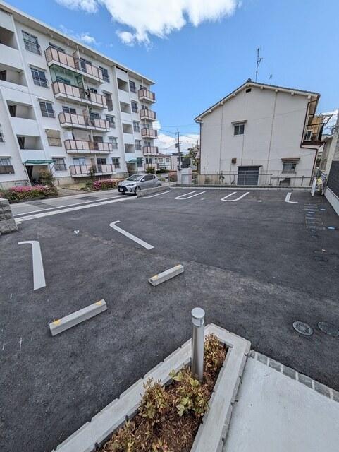 ヒカルサ神戸王塚台Ⅰ（302） 駐車場