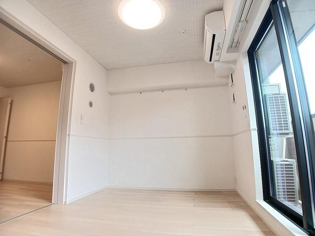ヒカルサ尼崎神崎町（204） 室内