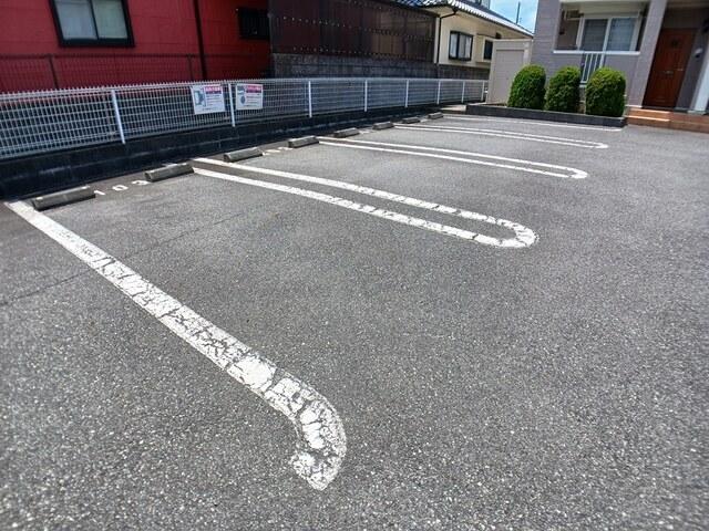 クラール雅（203） 駐車場