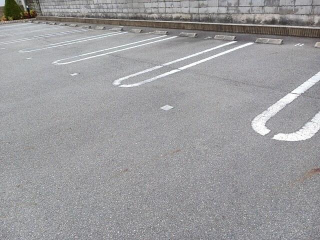 エスペランサ白国Ⅱ（101） 駐車場