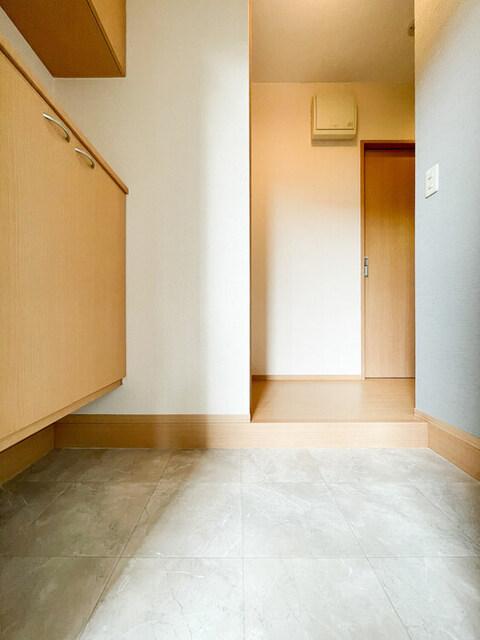 グローリア若葉台（101） 玄関