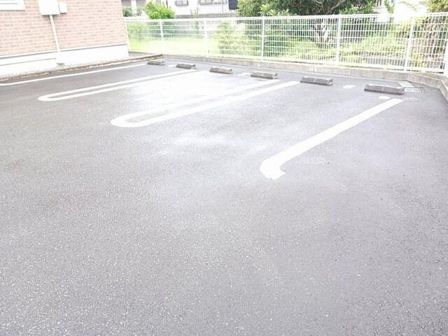 プロムナード大野（202） 駐車場