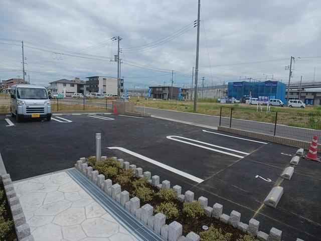 モンレーヴみのり（203） 駐車場