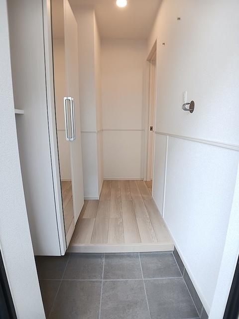 コテポルト（102） 玄関