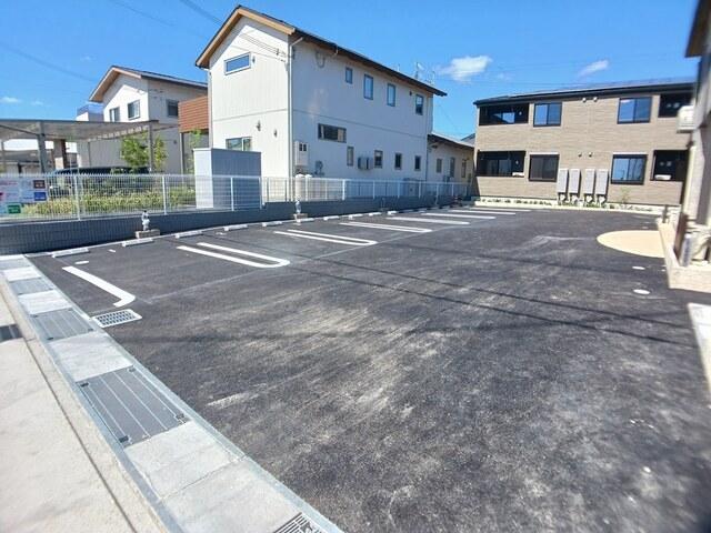 フレッシュリー（103） 駐車場