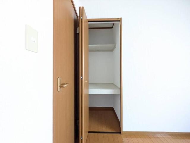 ソレイユ細江（102） 収納