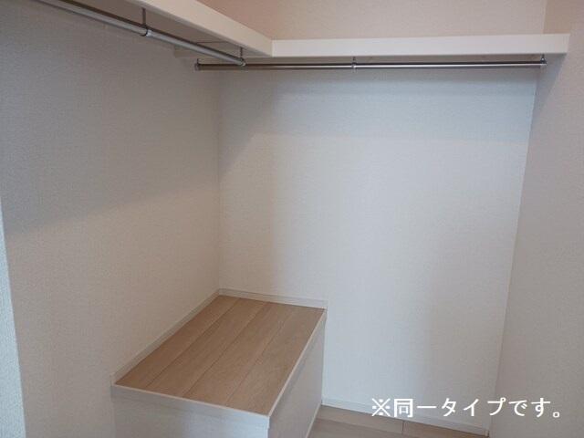 ヴェルデ・フレスコ（301） 収納