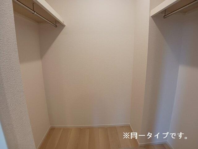ヴェルデ・フレスコ（103） 収納