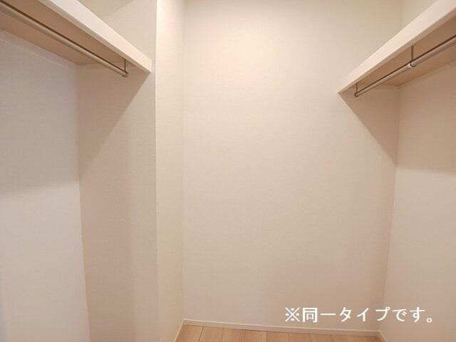 ヴェルデ・フレスコ（102） 収納