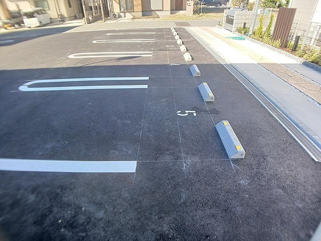 サンリット荒川（103） 駐車場