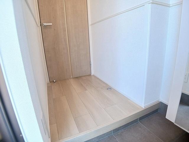 サンリット荒川（102） 玄関