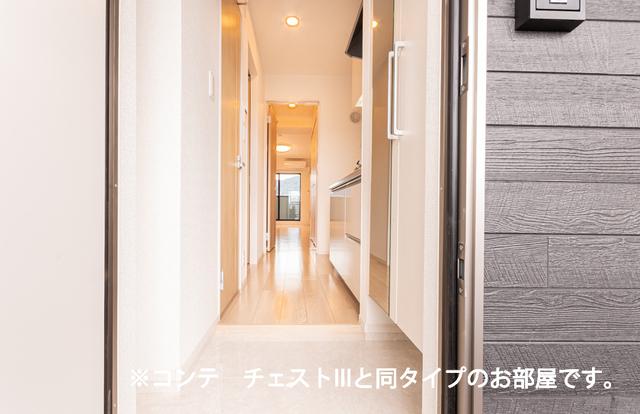 ヒカルサ加古川別府（302） 玄関