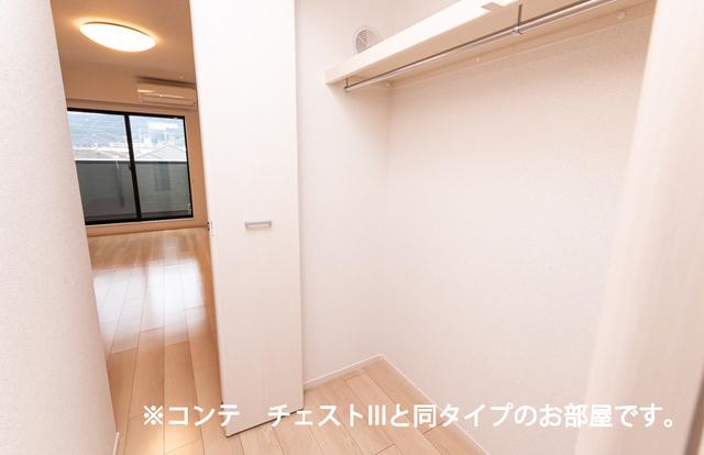 ヒカルサ加古川別府（302） 収納
