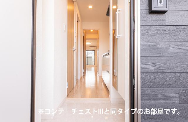 ヒカルサ加古川別府（202） 玄関