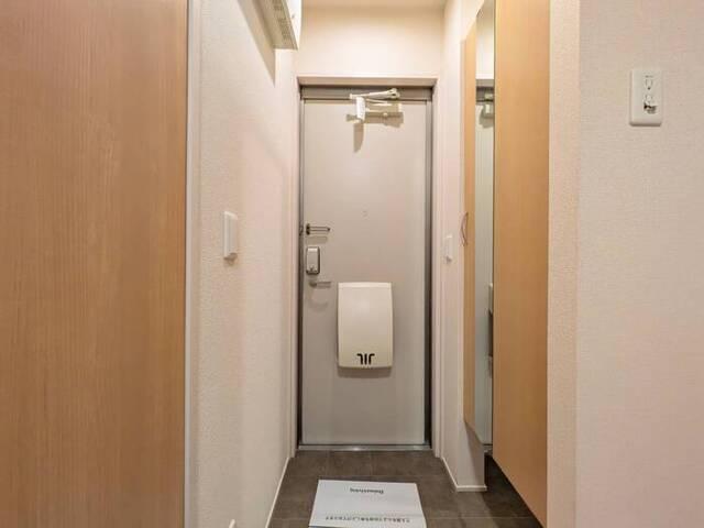 スチール立山（105） 玄関