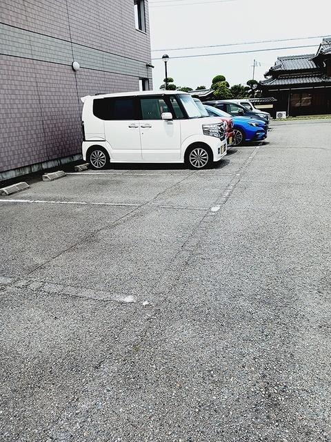マウントック・レオ（207） 駐車場