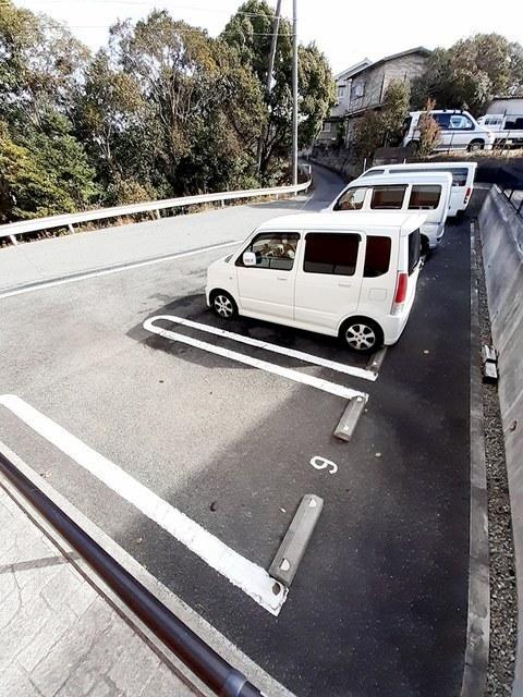 ソレイユ広野（103） 駐車場