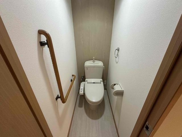 フレグランス　メイビー　A棟（105） トイレ