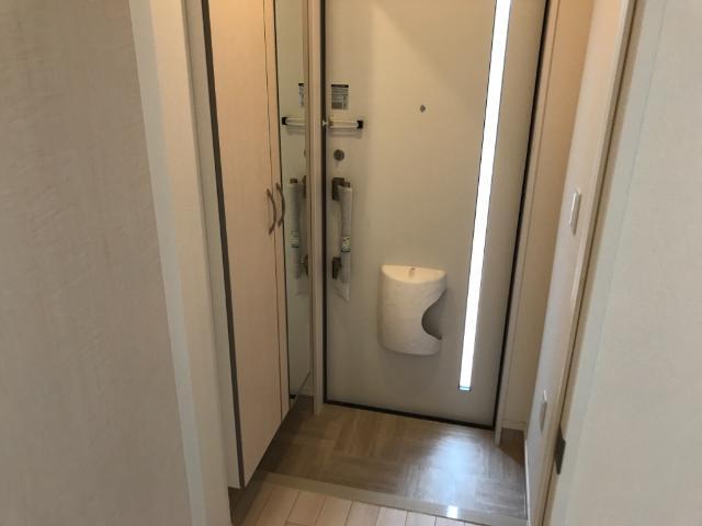 リュクス摩耶 玄関