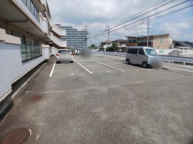 リバーサイドＡ（303） 駐車場
