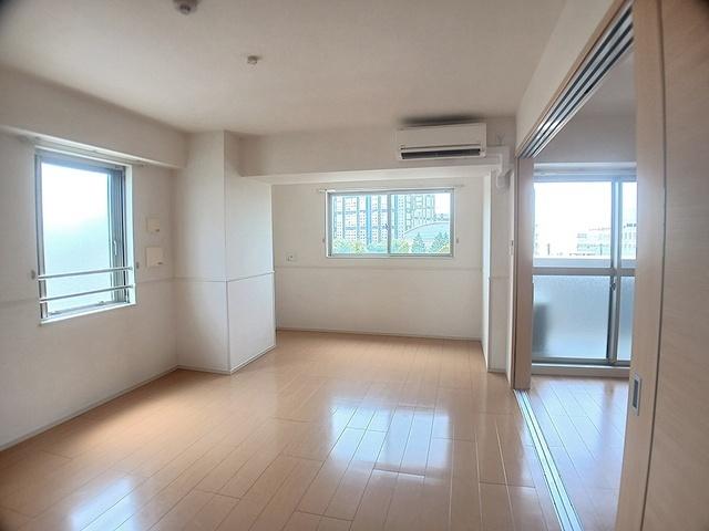 エアリーヒルズ芦屋（401） リビング
