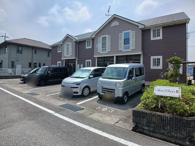 サンクレールⅡ（203） 駐車場