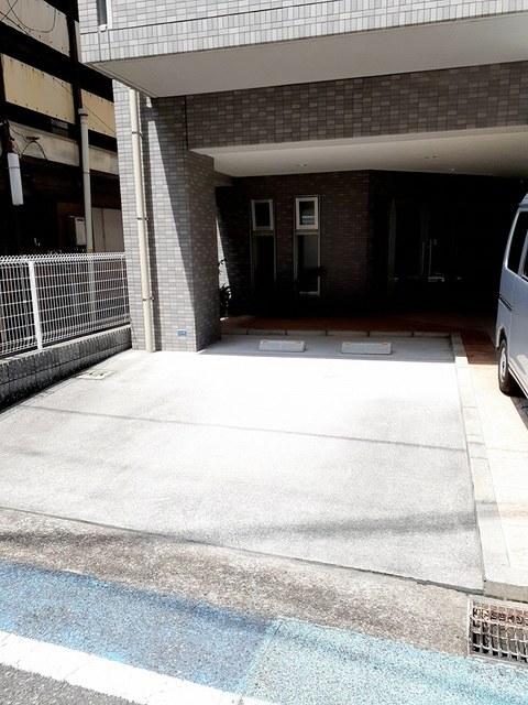 エトワール衣掛（402） 駐車場