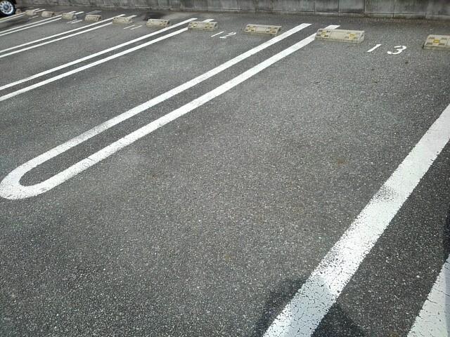 ラフォーレ広畑（205） 駐車場
