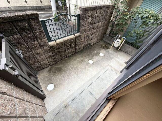 ネオ中北（2） 庭