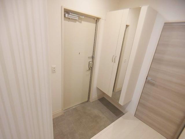 グリューネ塚口（102） 玄関