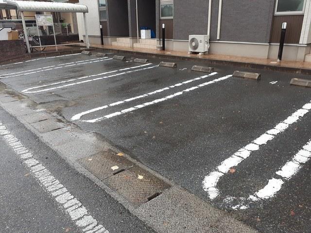 サンフローラ（103） 駐車場