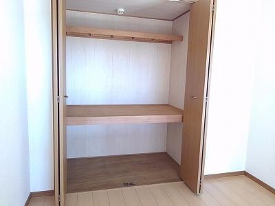 メゾン・ド・フレール（102） 収納