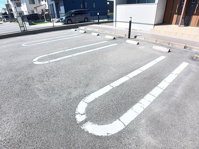 エアリーⅡ（103） 駐車場